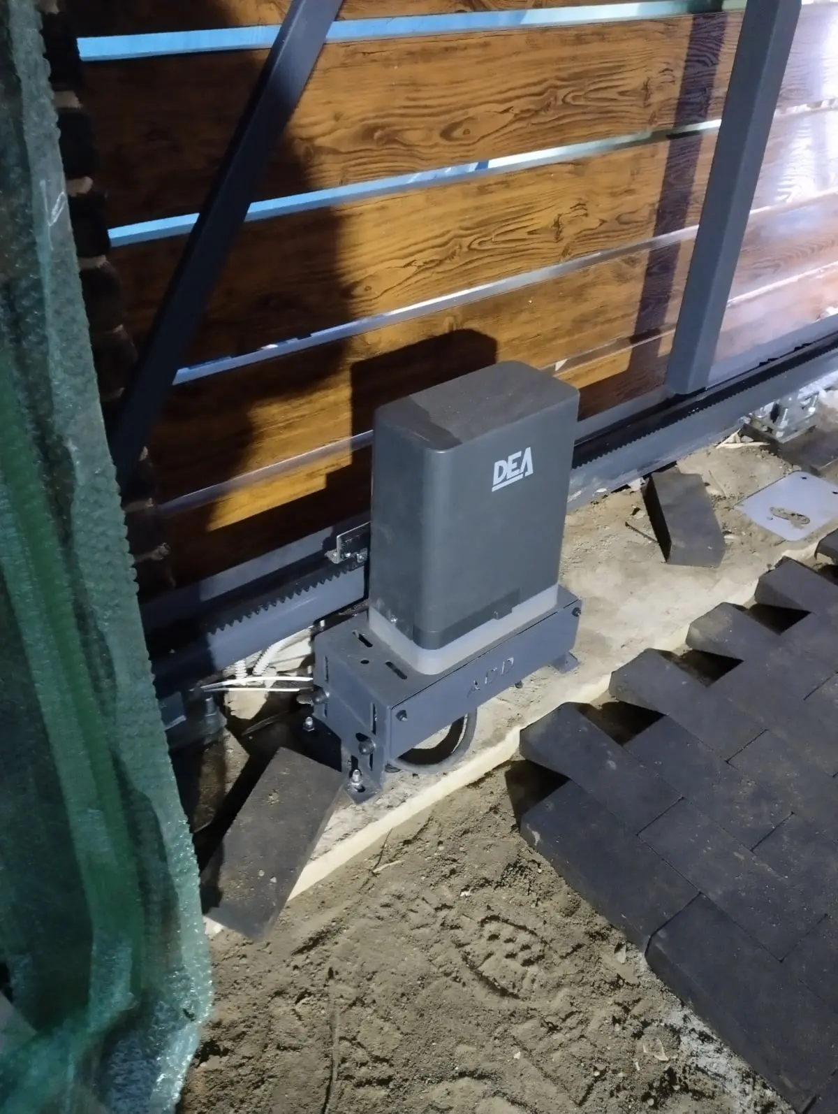 Замена торсионных пружин секционных ворот